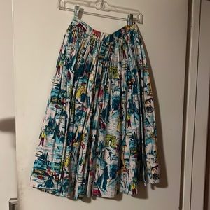 Jenny skirt in Paris